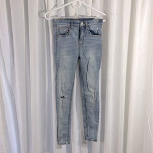 Womens size 2 Wild Fable High Waist Distressed Knee Skinny Jeans